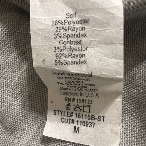 Women’s NWT Pink Clover Brushed Knit Sweater Size Medium - Picture 4 of 4